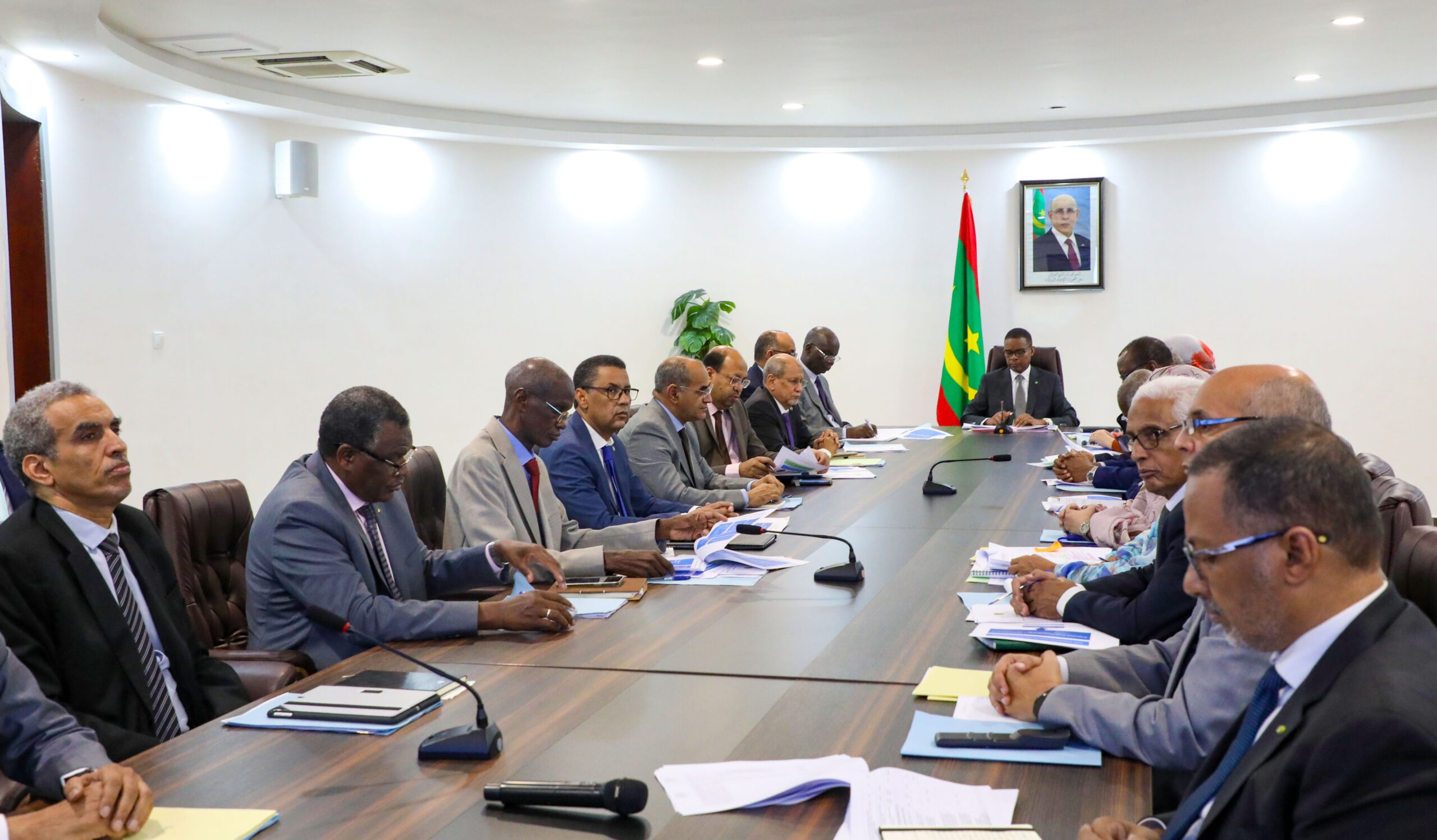  Le premier ministre préside une réunion du Comité ministériel chargé de l’amélioration du climat des affaires