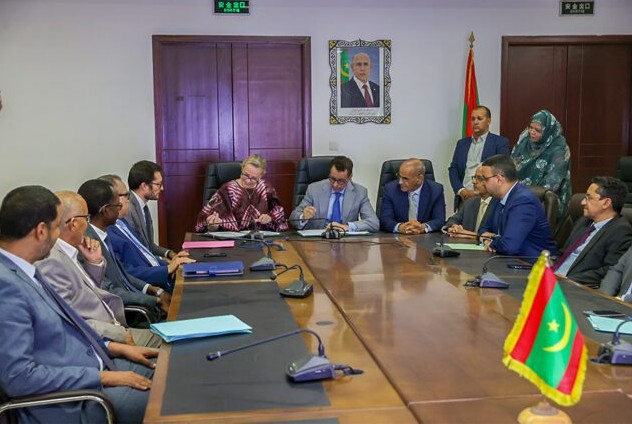 Signature de deux conventions de don et de prêt entre notre pays et la BAD