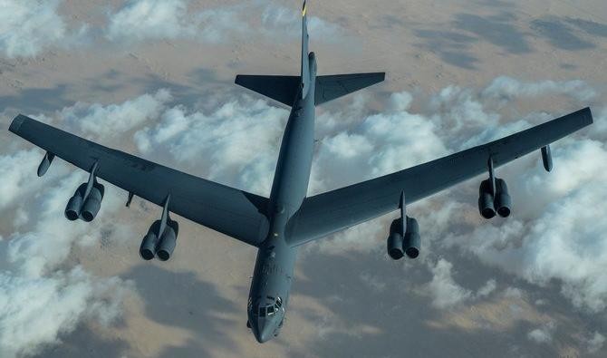 Des bombardiers stratégiques B-52 américains participent à un exercice militaire conjoint dans le ciel mauritanien