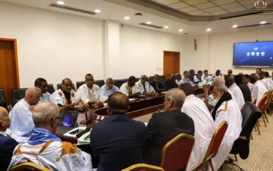  Confusion et débuts tendus : « Sahara Media » dévoile les coulisses de la première réunion sur l’agenda du dialogue national 