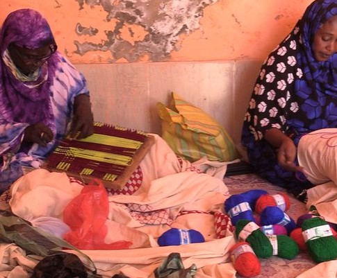 Vidéo. Mauritanie: à la rencontre de braves dames dans la couture et la fabrique de l’encens