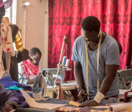 Les délestages plombent le business des couturiers