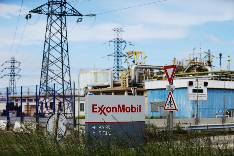 ExxonMobil, Apple, Boeing: les géants américains coupent les ponts avec Moscou